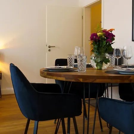 Suite Fuer 4 Mit Terrasse Im Herzen Der Innenstadt Schwerin  Buitenkant foto